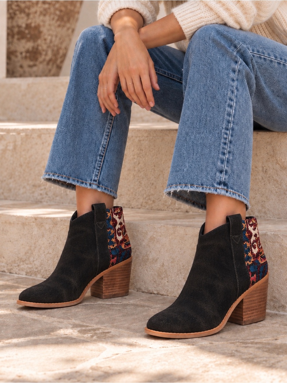 toms constance black suede tapestry ankle boots block heel size 8